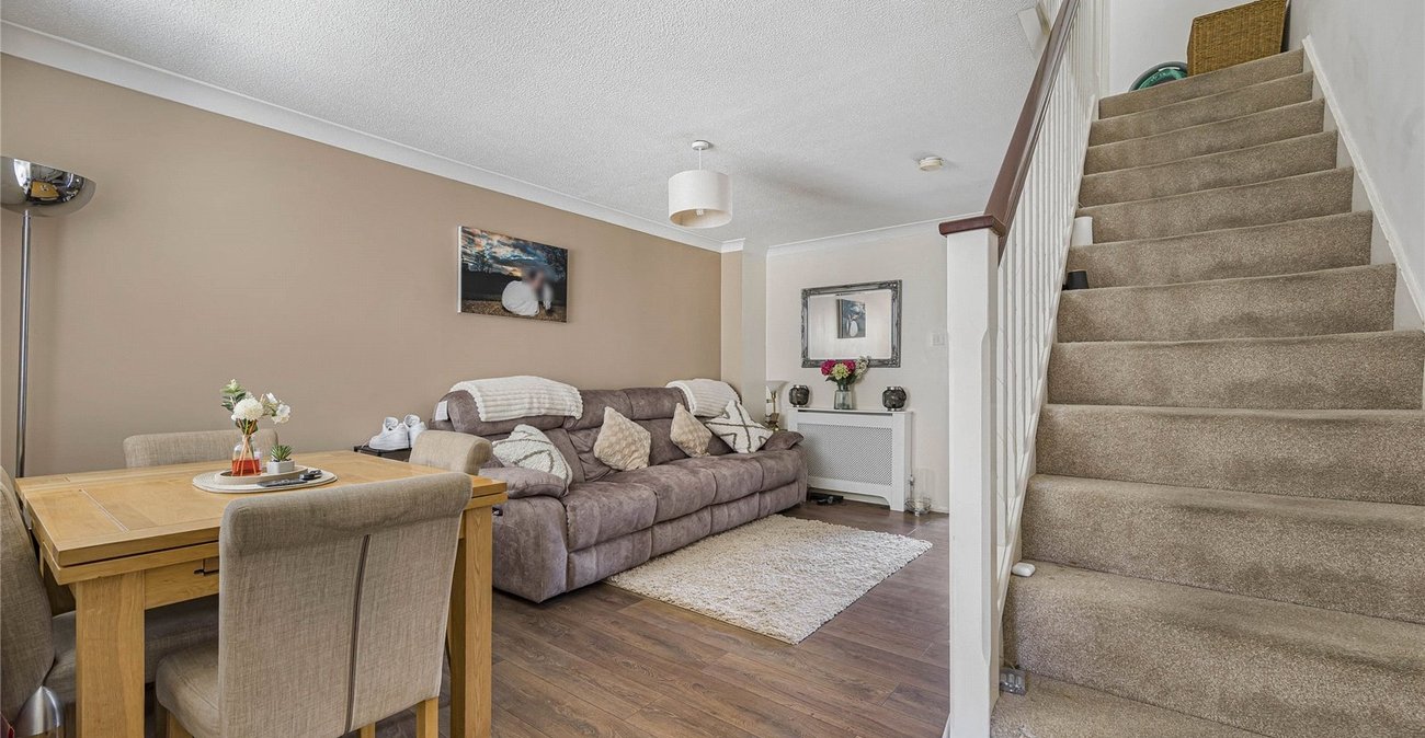 2 bedroom house for sale in Greenhithe | Robinson Jackson