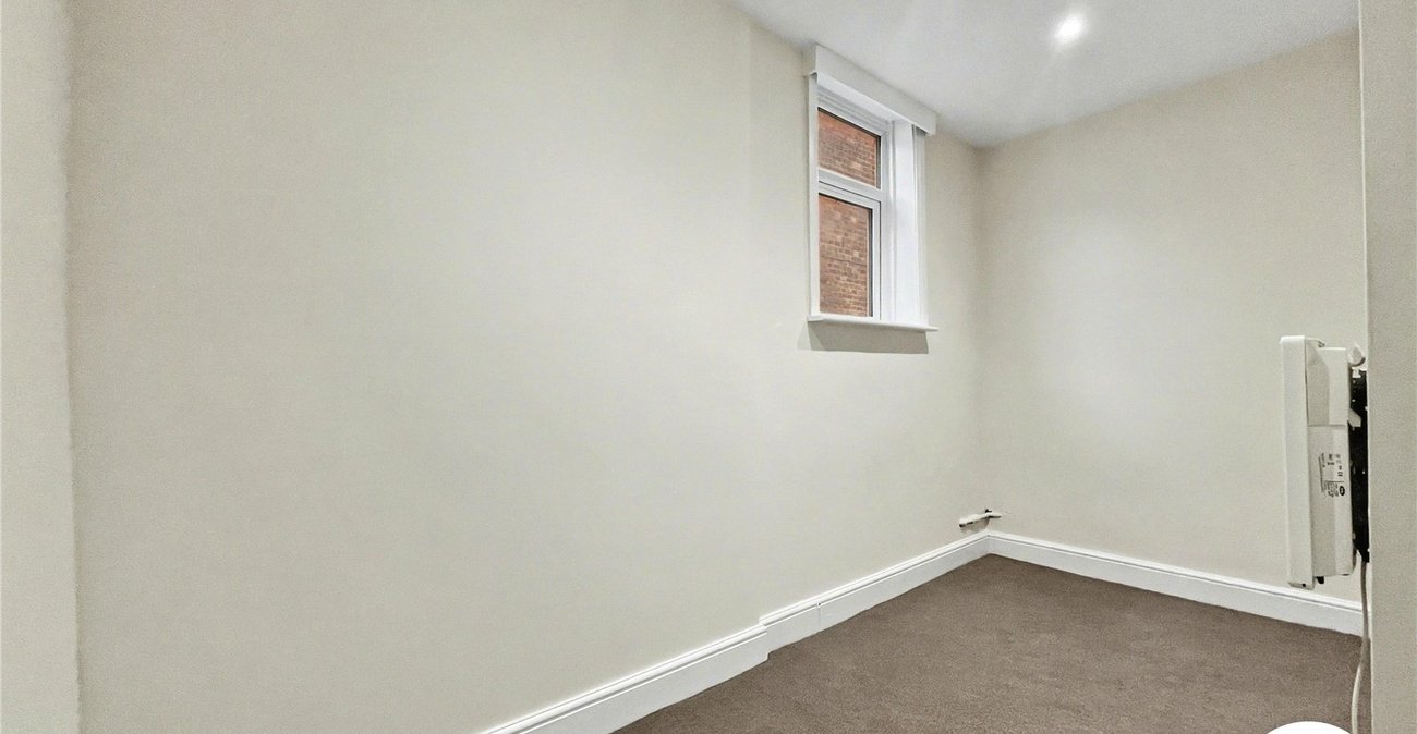 1 bedroom property for sale in Newington | Robinson Michael & Jackson