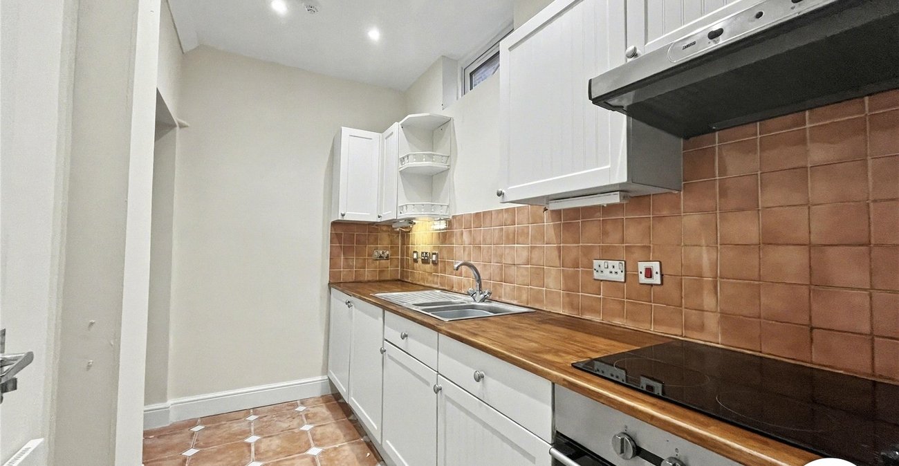 1 bedroom property for sale in Newington | Robinson Michael & Jackson