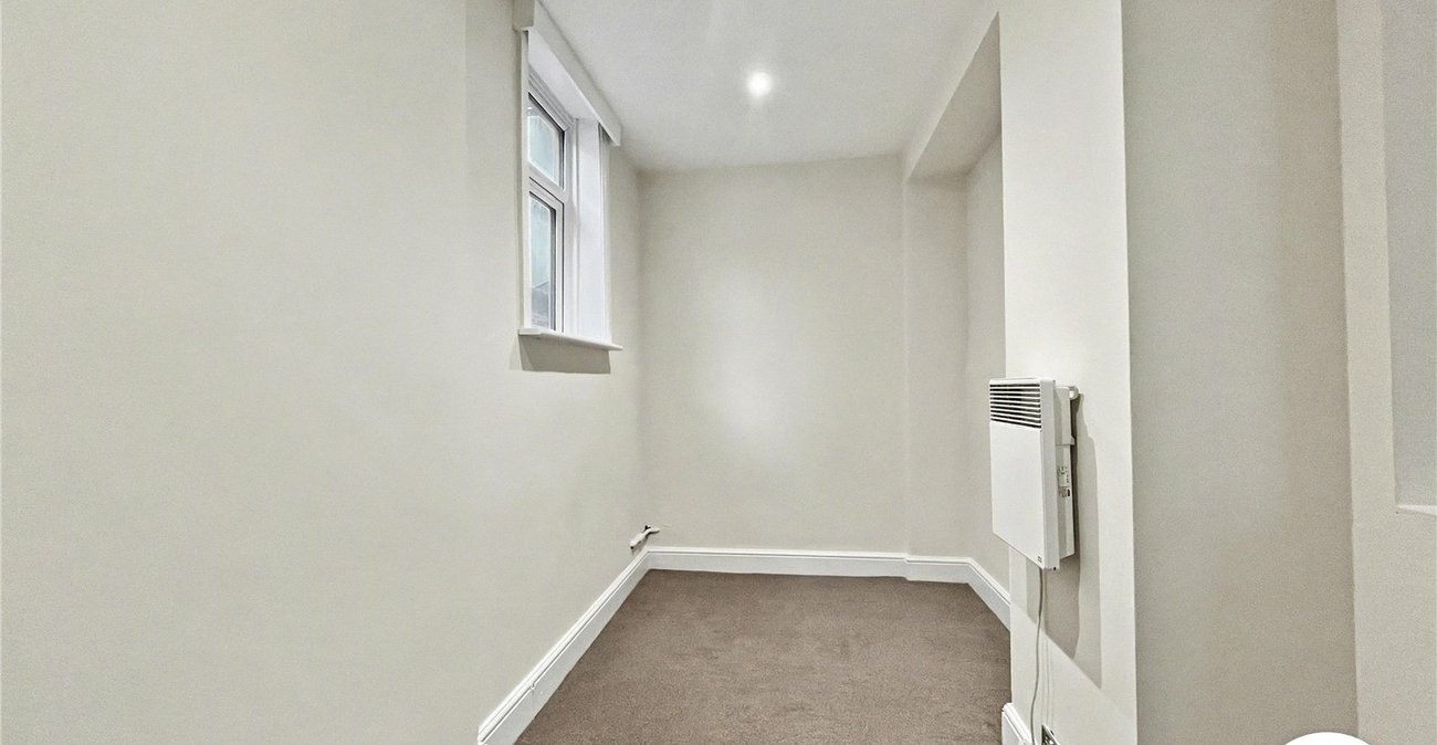 1 bedroom property for sale in Newington | Robinson Michael & Jackson