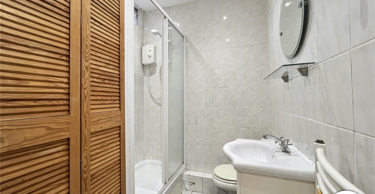 1 bedroom property for sale in Newington | Robinson Michael & Jackson