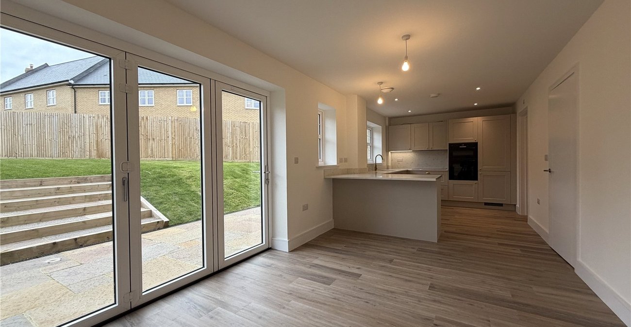 4 bedroom house for sale in Newington | Robinson Michael & Jackson