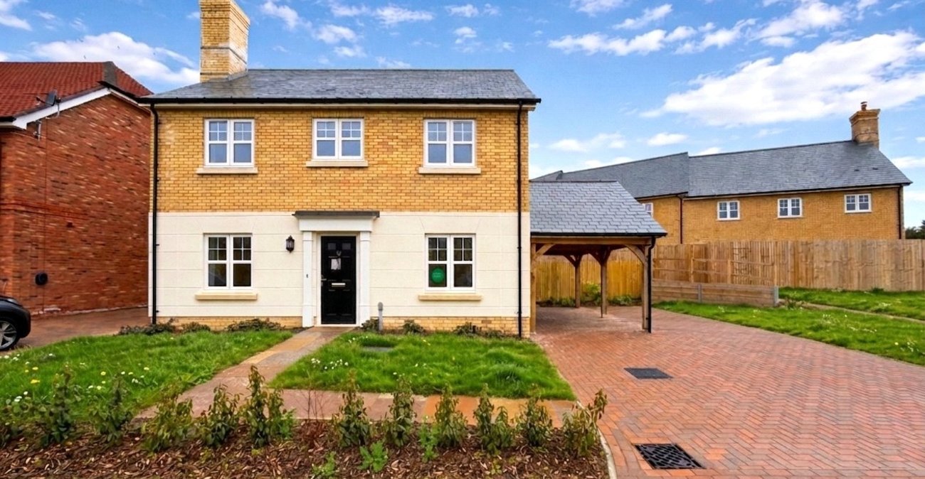 4 bedroom house for sale in Newington | Robinson Michael & Jackson