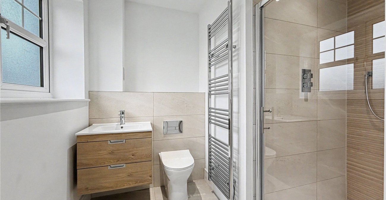 4 bedroom house for sale in Newington | Robinson Michael & Jackson