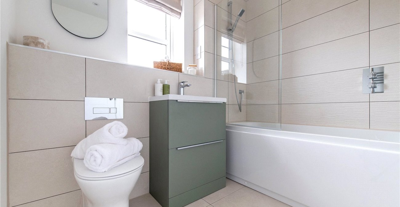 3 bedroom house for sale in Newington | Robinson Michael & Jackson