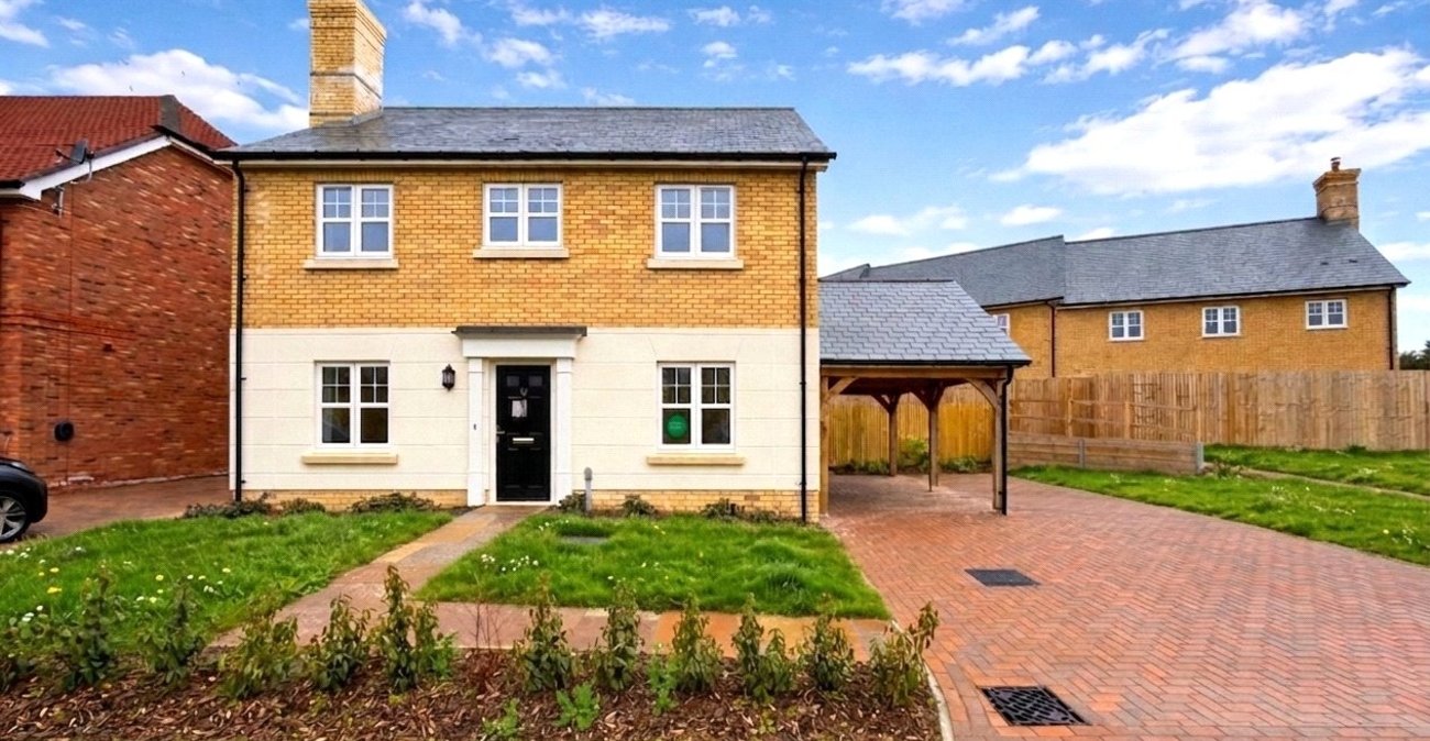 4 bedroom house for sale in Newington | Robinson Michael & Jackson