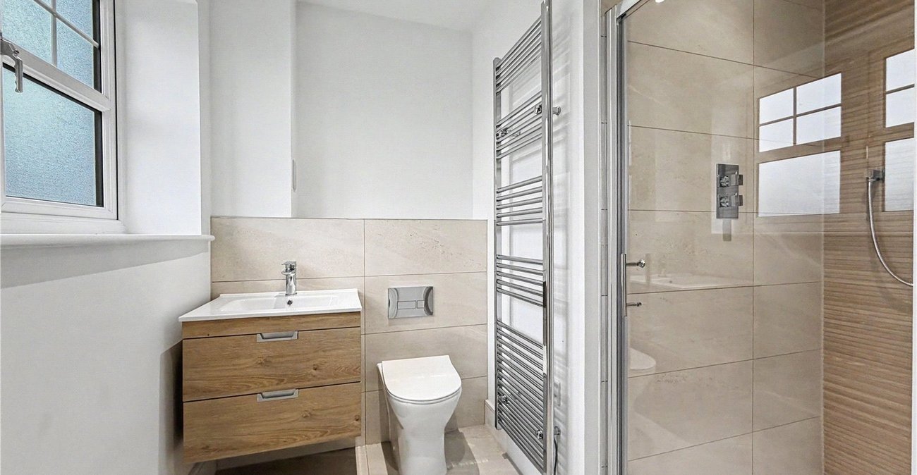 4 bedroom house for sale in Newington | Robinson Michael & Jackson