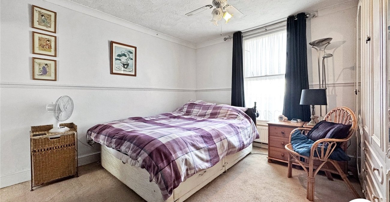 2 bedroom house for sale in Newington | Robinson Michael & Jackson