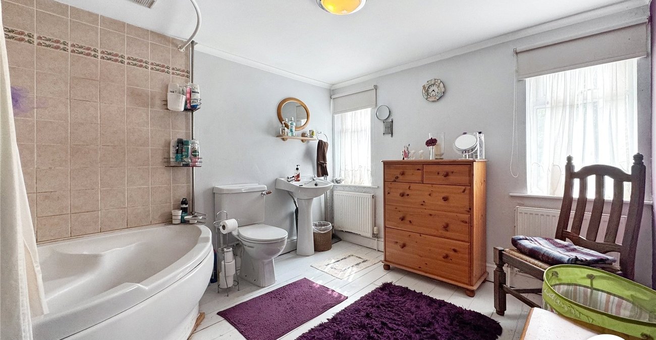 2 bedroom house for sale in Newington | Robinson Michael & Jackson
