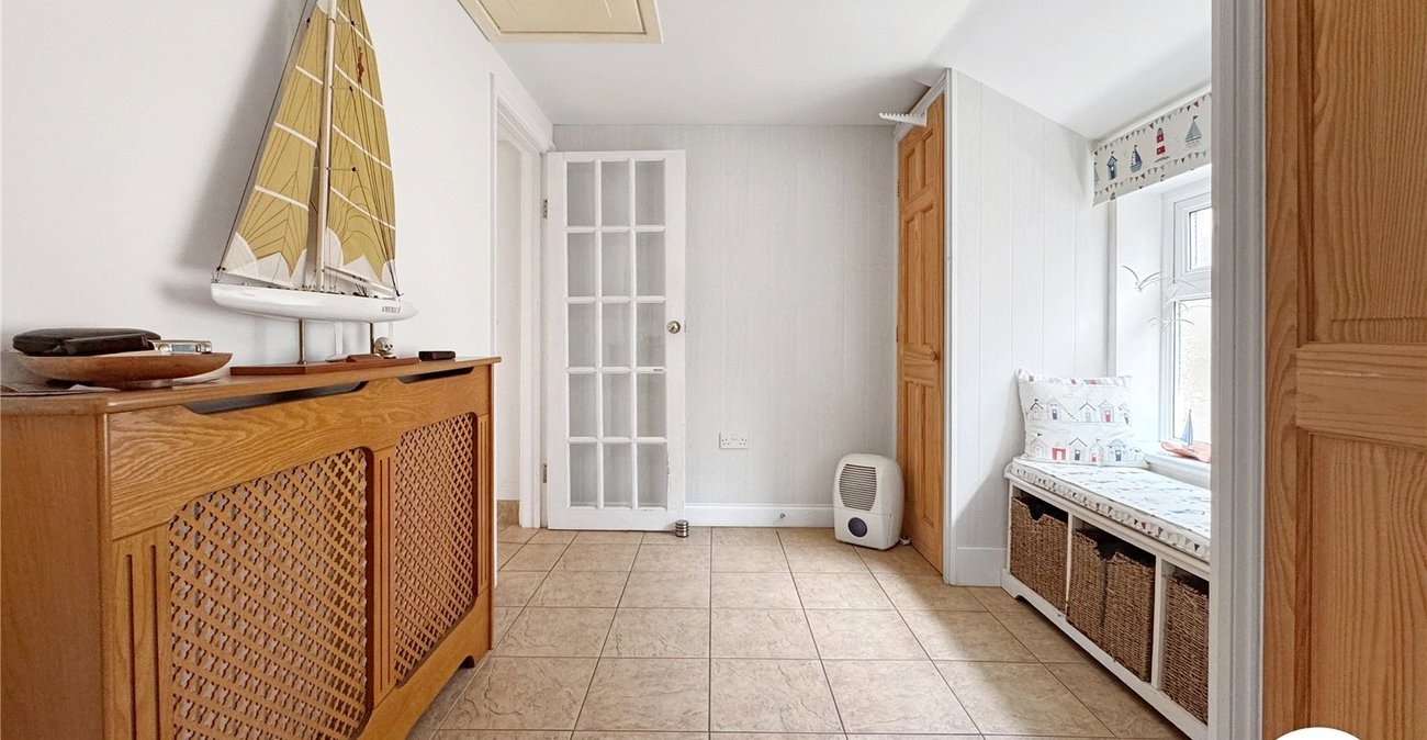 2 bedroom house for sale in Newington | Robinson Michael & Jackson