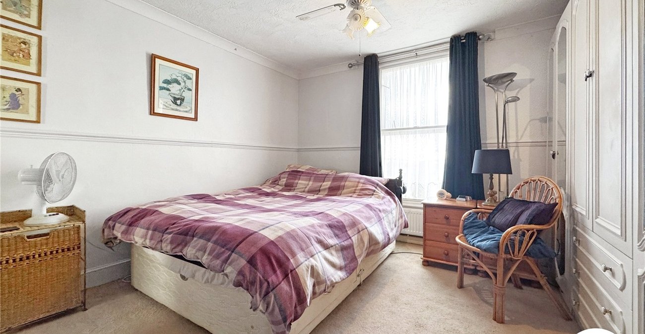 2 bedroom house for sale in Newington | Robinson Michael & Jackson