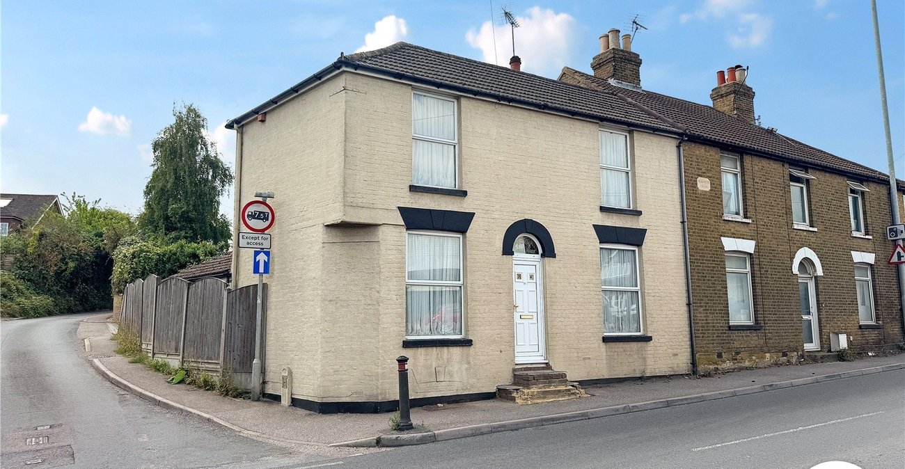 2 bedroom house for sale in Newington | Robinson Michael & Jackson