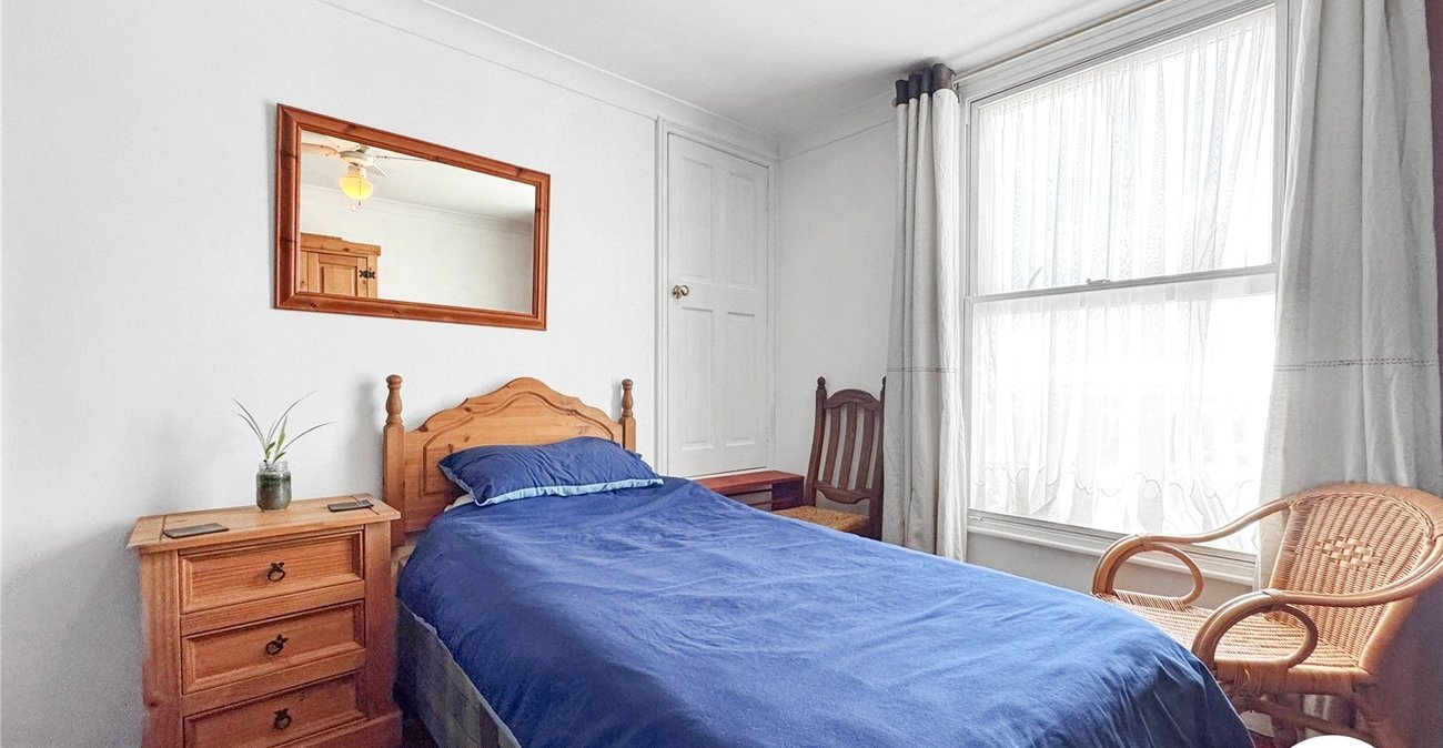 2 bedroom house for sale in Newington | Robinson Michael & Jackson