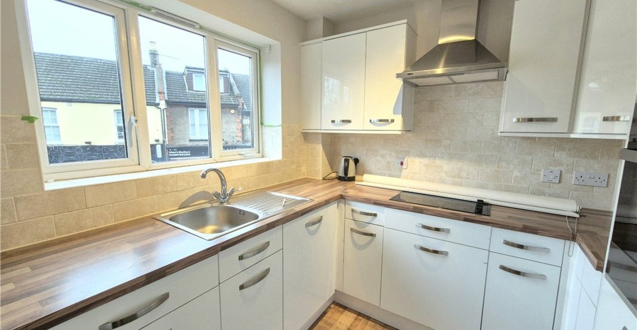 2 bedroom property for sale in Orpington | Robinson Jackson