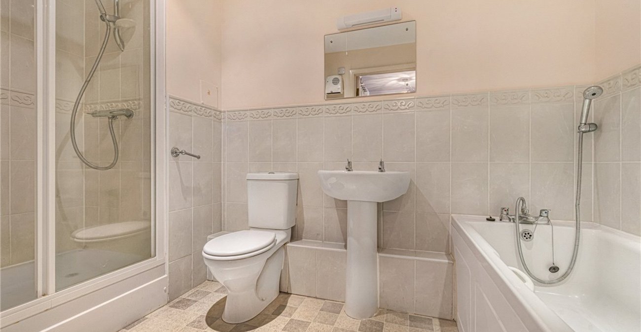 1 bedroom property for sale in Orpington | Robinson Jackson