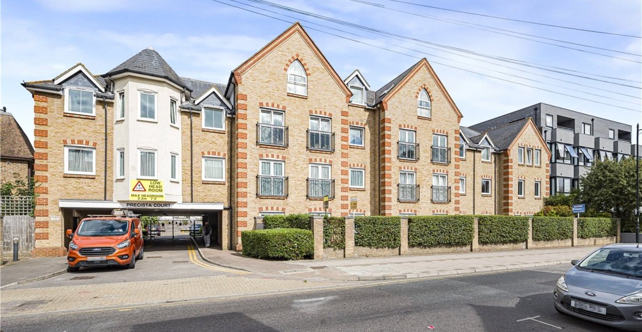 2 bedroom property for sale in Orpington | Robinson Jackson