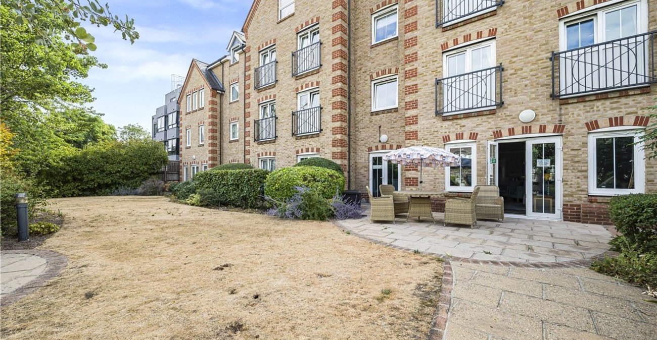 2 bedroom property for sale in Orpington | Robinson Jackson