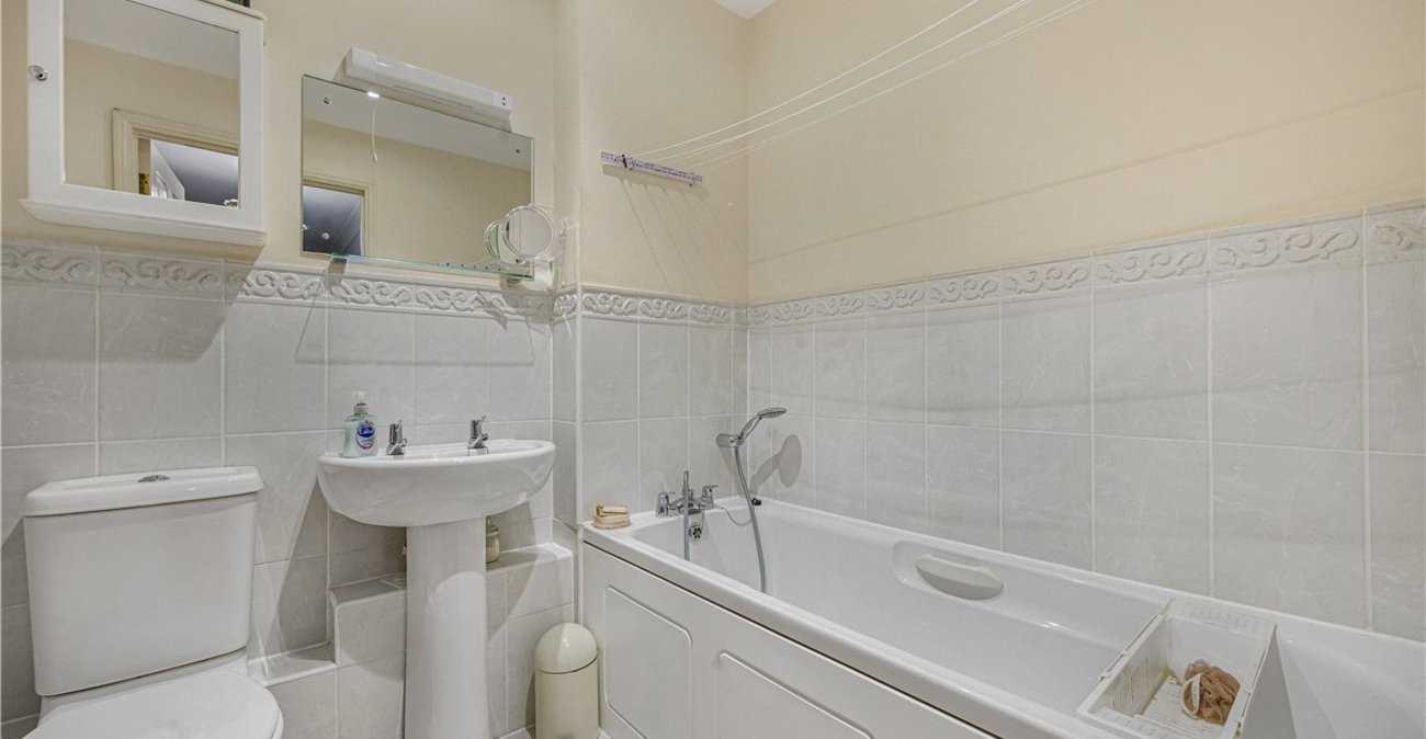 2 bedroom property for sale in Orpington | Robinson Jackson
