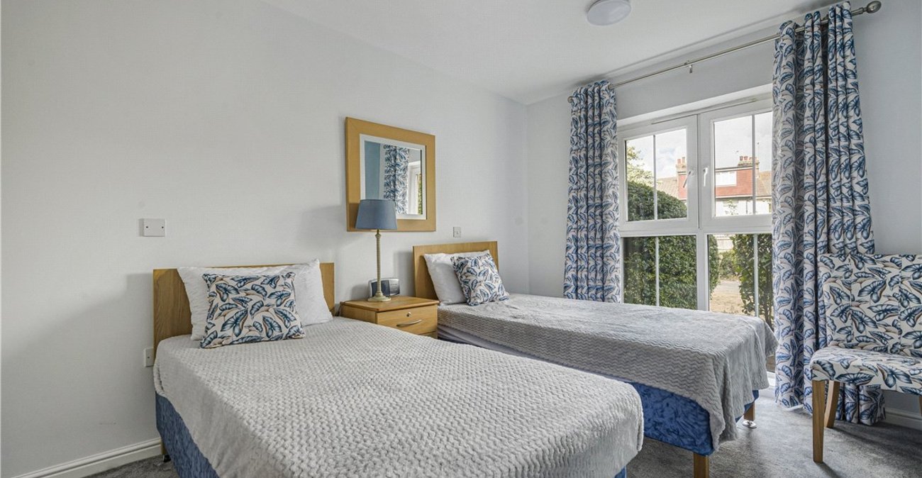 2 bedroom property for sale in Orpington | Robinson Jackson