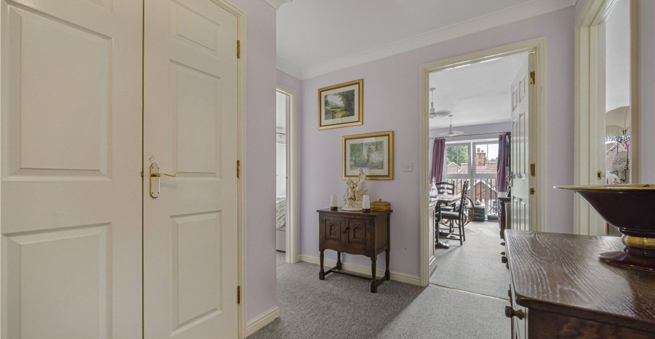 2 bedroom property for sale in Orpington | Robinson Jackson