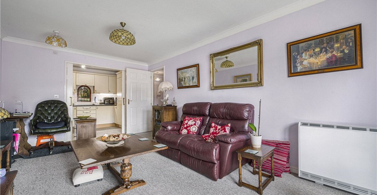 2 bedroom property for sale in Orpington | Robinson Jackson