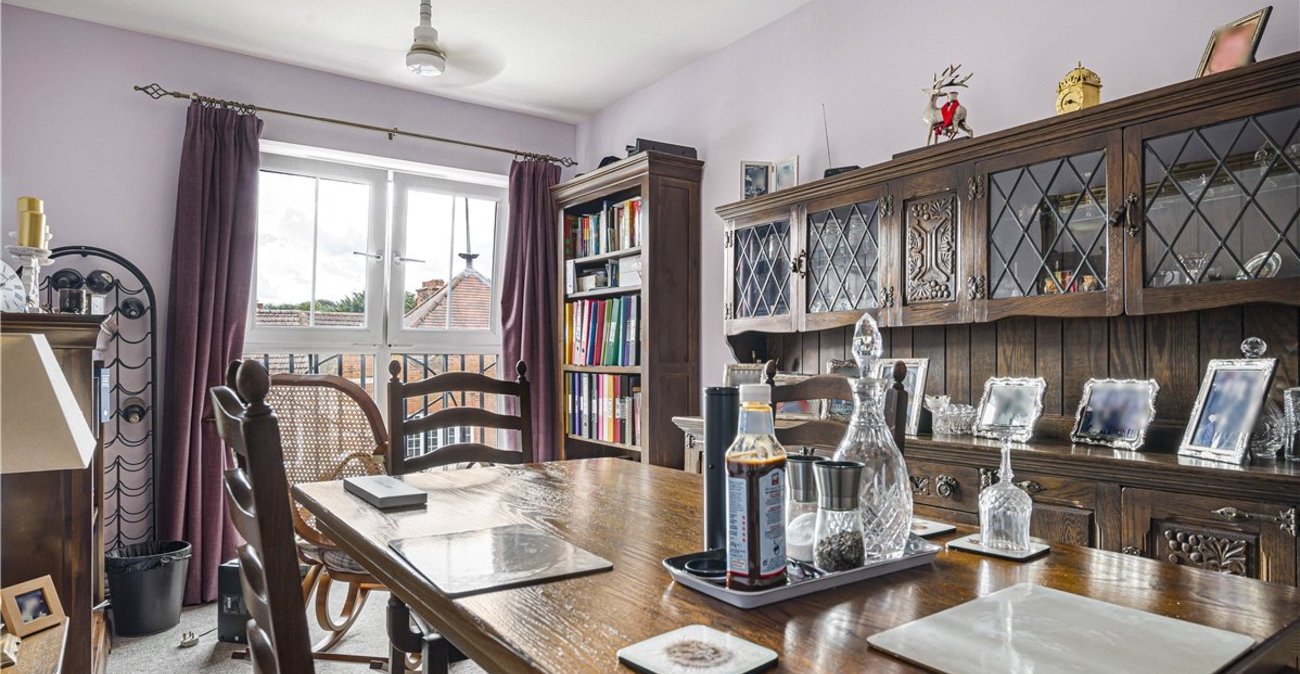 2 bedroom property for sale in Orpington | Robinson Jackson