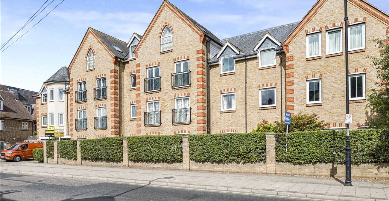 2 bedroom property for sale in Orpington | Robinson Jackson
