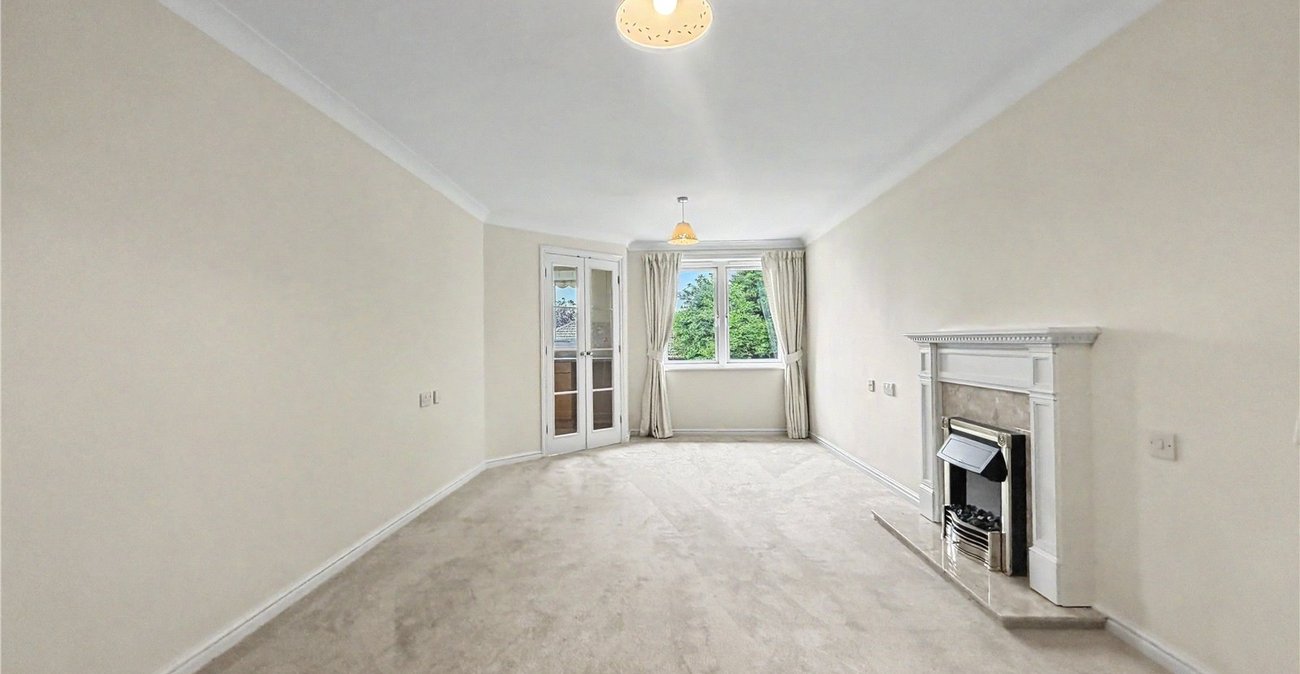 1 bedroom property for sale in Rainham | Robinson Michael & Jackson