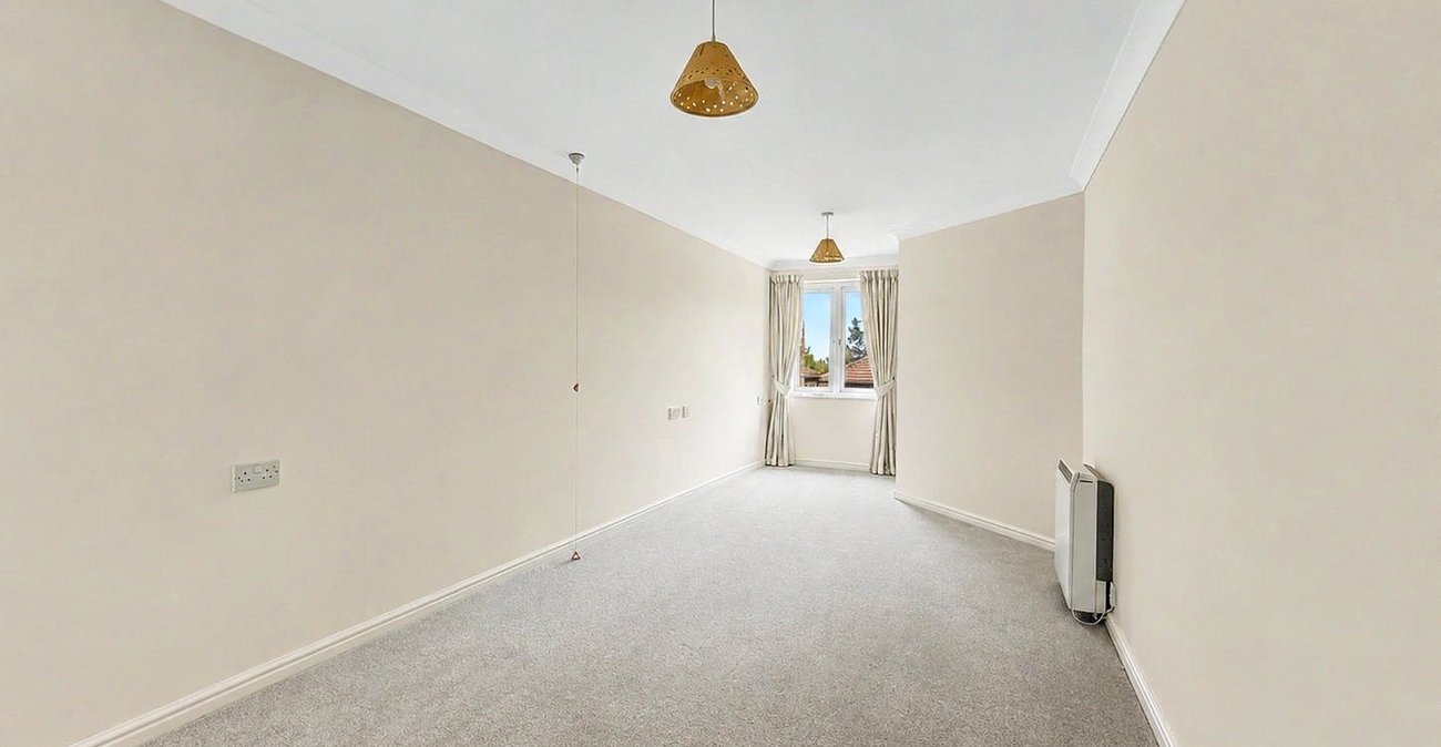 1 bedroom property for sale in Rainham | Robinson Michael & Jackson