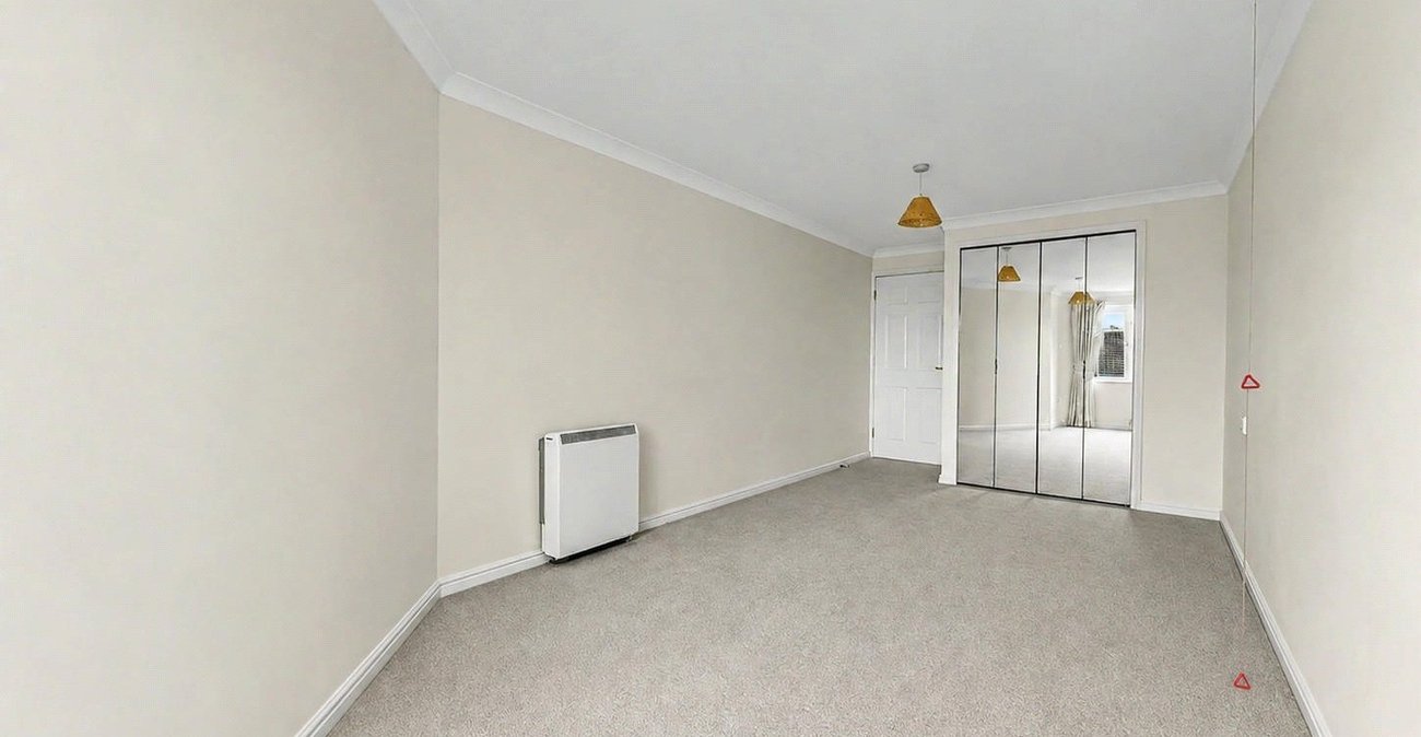 1 bedroom property for sale in Rainham | Robinson Michael & Jackson