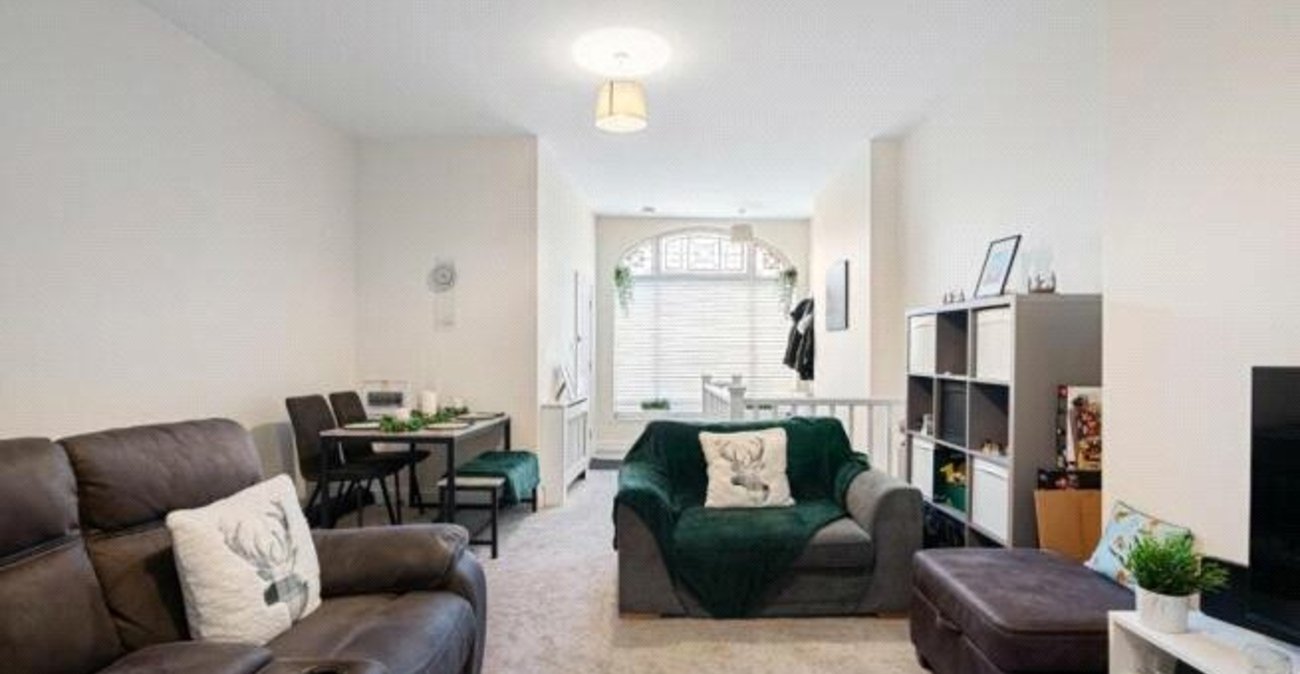 2 bedroom property for sale in Rochester | Robinson Michael & Jackson