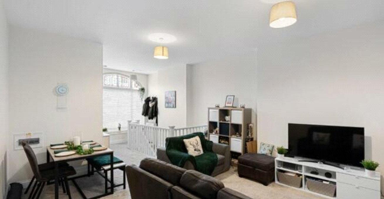 2 bedroom property for sale in Rochester | Robinson Michael & Jackson