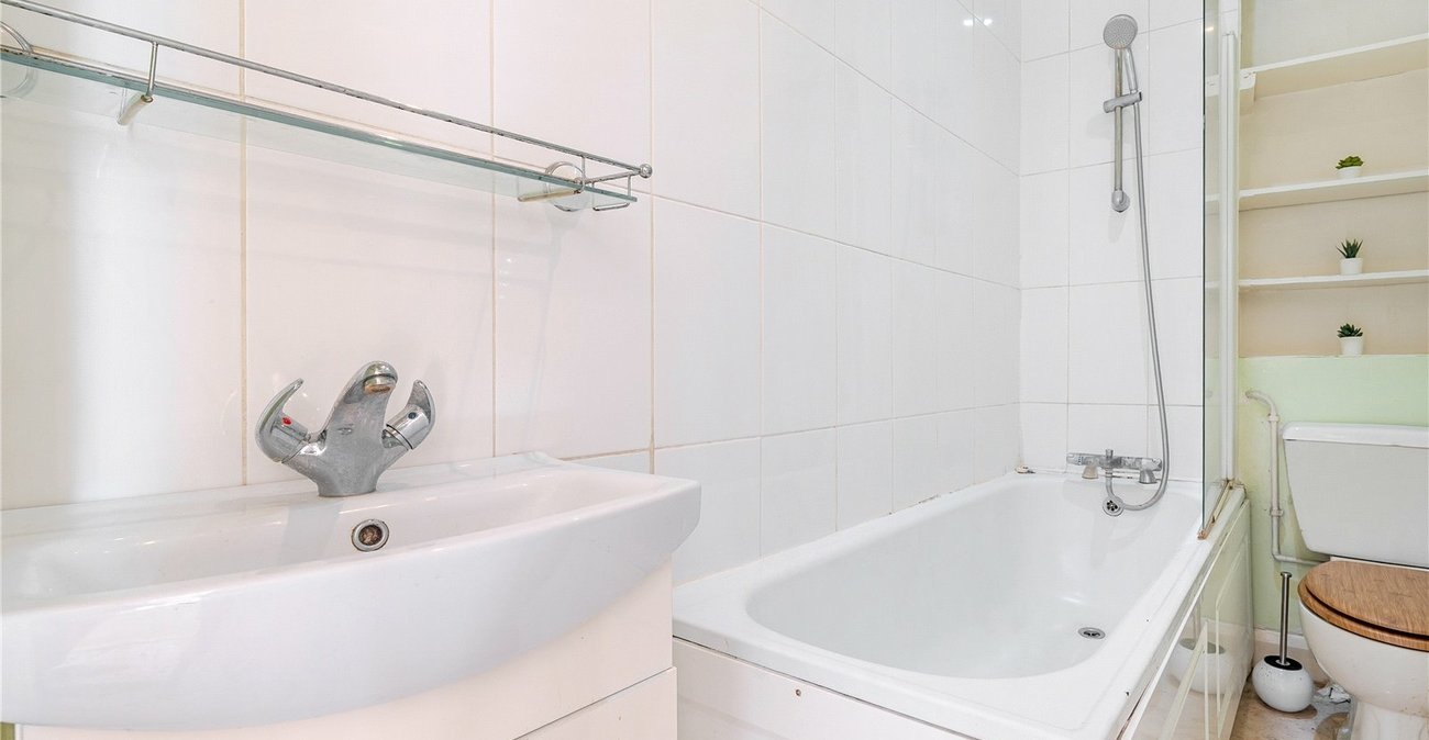 1 bedroom property for sale in  | Robinson Jackson