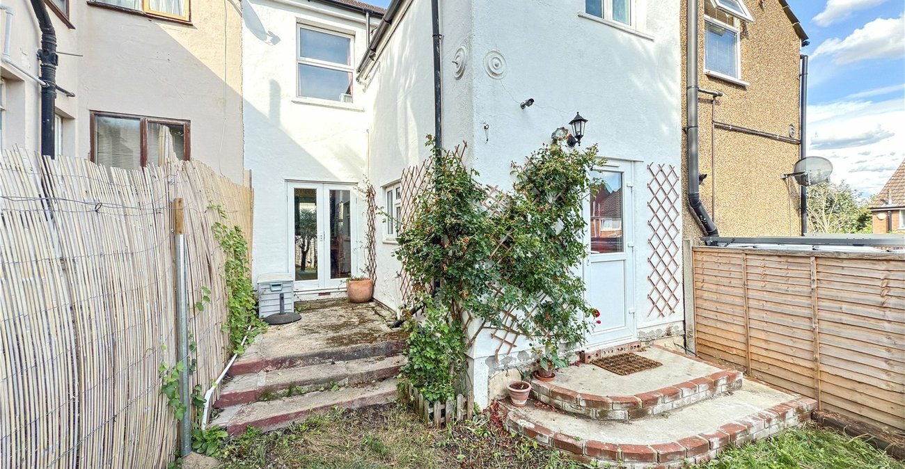 2 bedroom house for sale in Swanley | Robinson Jackson