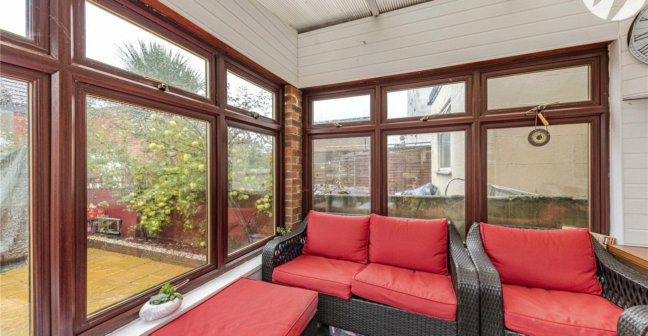 3 bedroom house for sale in Swanscombe | Robinson Jackson