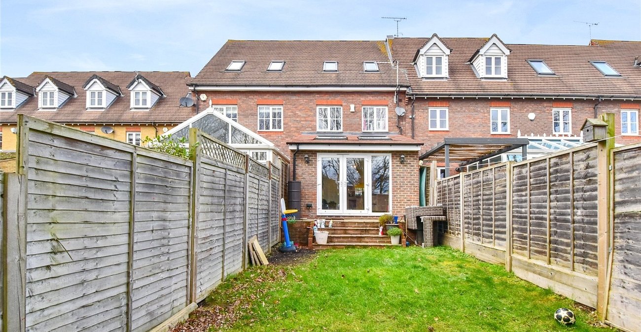 4 bedroom house for sale in Dartford | Robinson Jackson