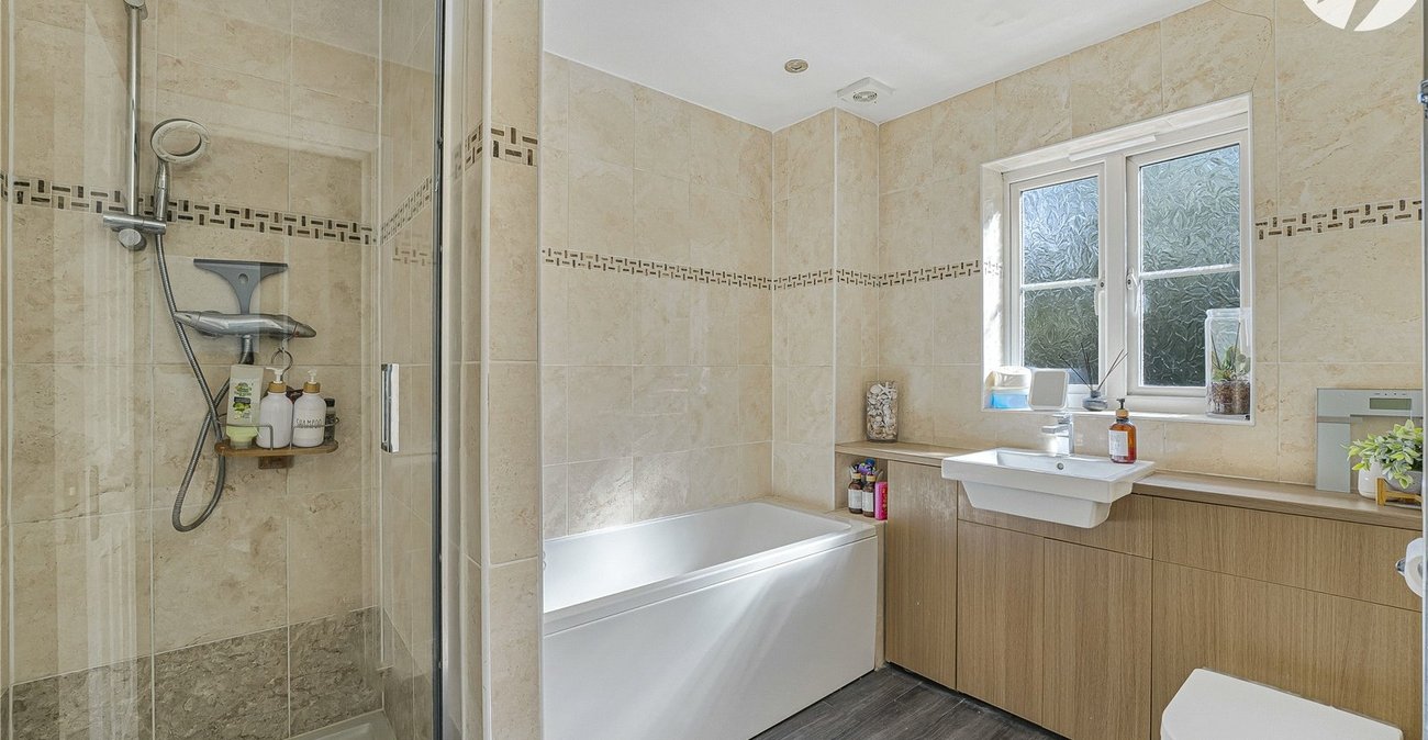 4 bedroom house for sale in Dartford | Robinson Jackson