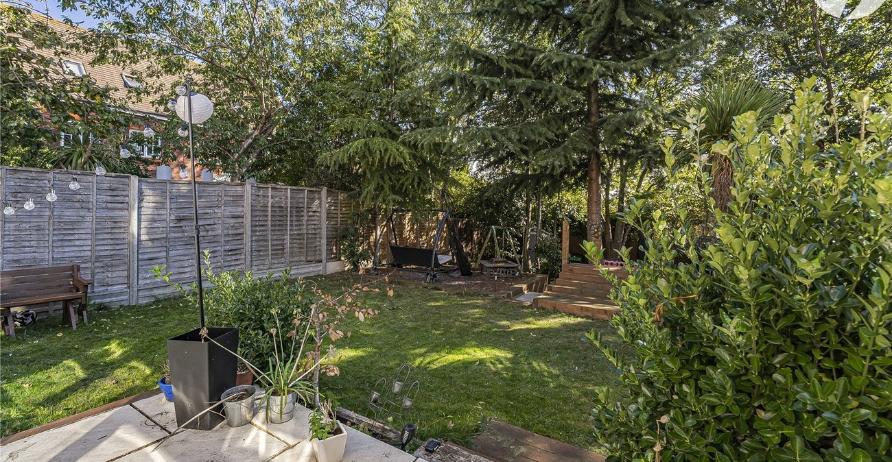 4 bedroom house for sale in Dartford | Robinson Jackson