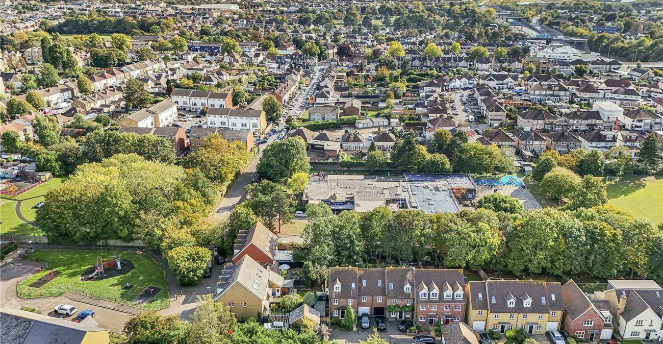 4 bedroom house for sale in Dartford | Robinson Jackson