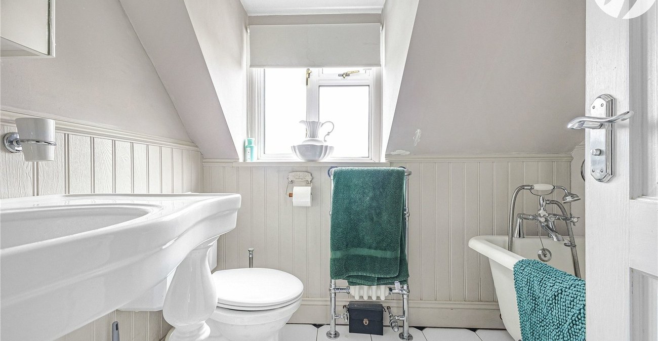 3 bedroom house for sale in Highlands Hill | Robinson Jackson