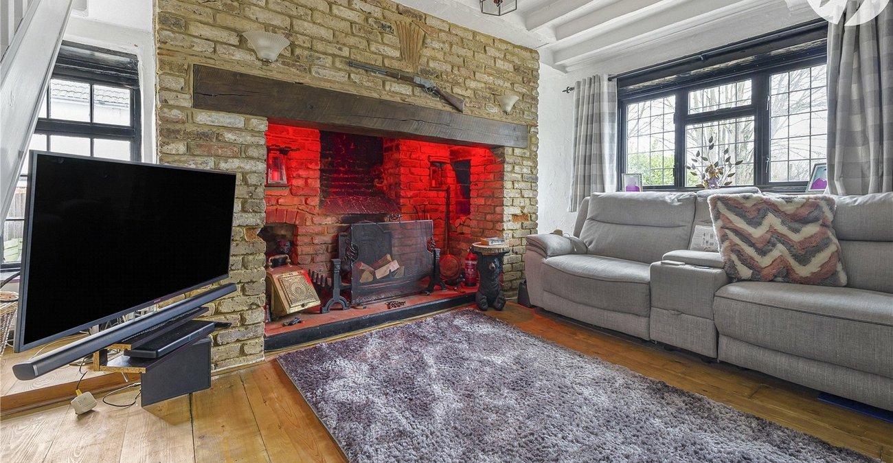 3 bedroom house for sale in Highlands Hill | Robinson Jackson