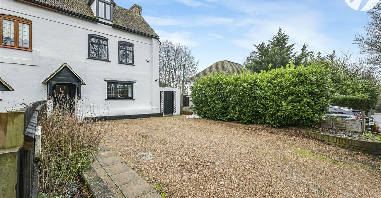 3 bedroom house for sale in Highlands Hill | Robinson Jackson