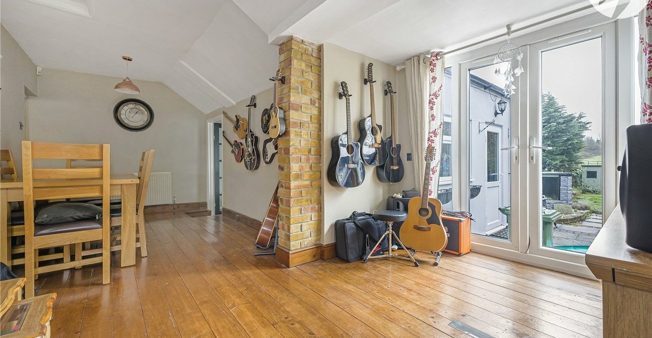 3 bedroom house for sale in Highlands Hill | Robinson Jackson