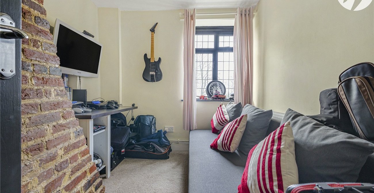 3 bedroom house for sale in Highlands Hill | Robinson Jackson