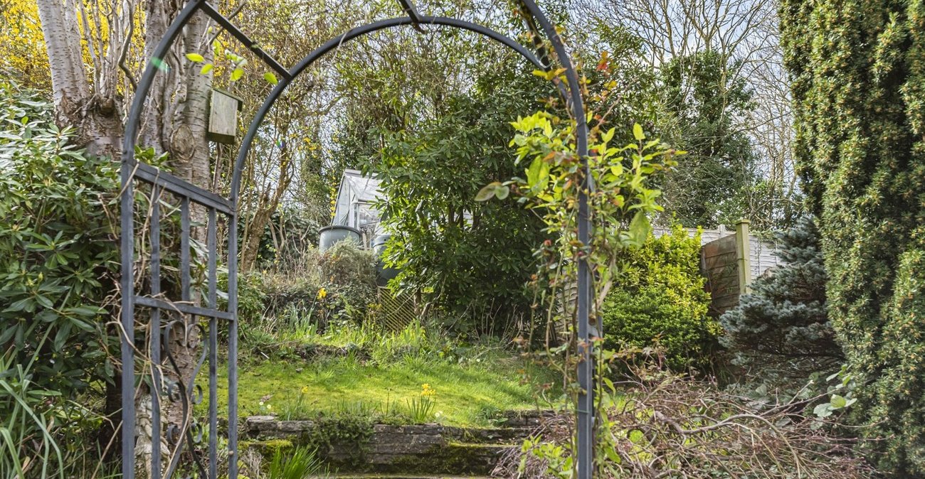 4 bedroom house for sale in Welling | Robinson Jackson