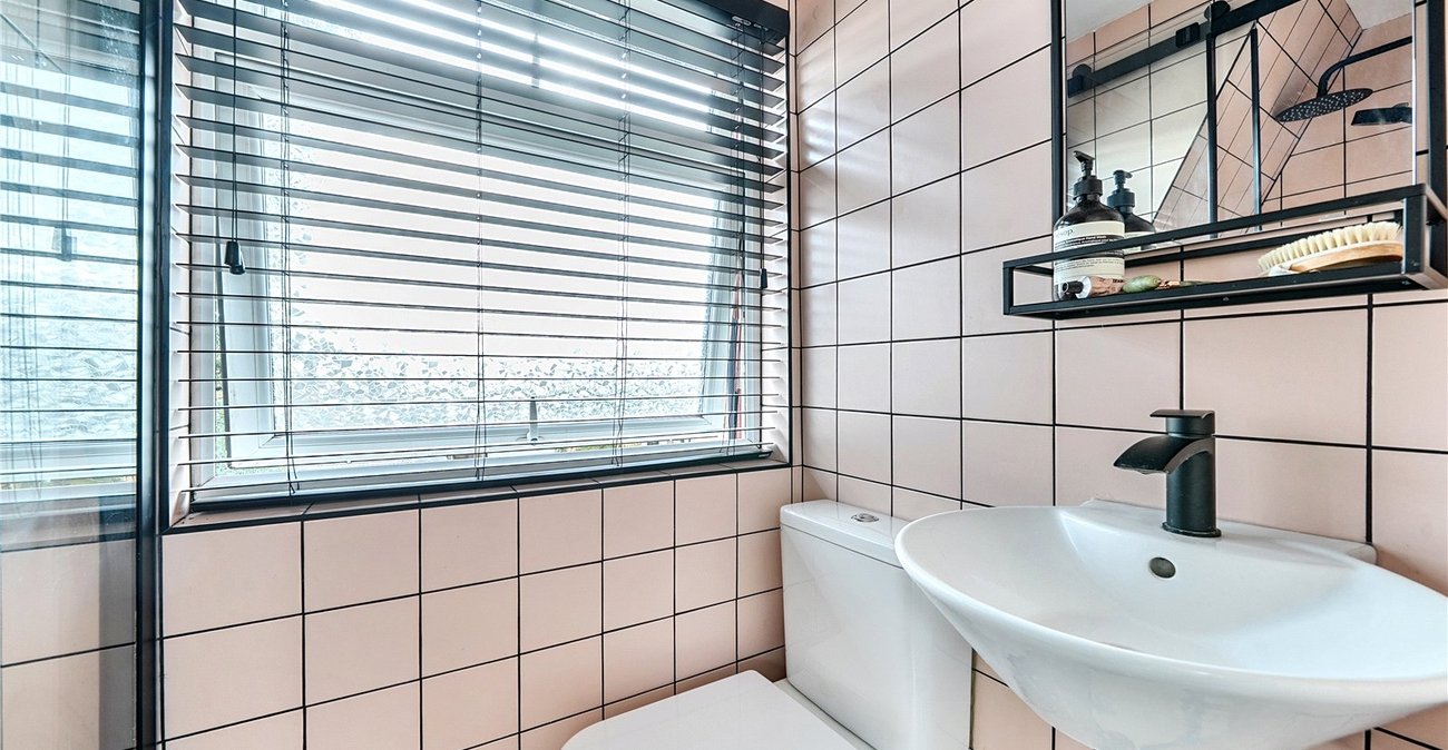 2 bedroom property for sale in Sydenham | Robinson Jackson