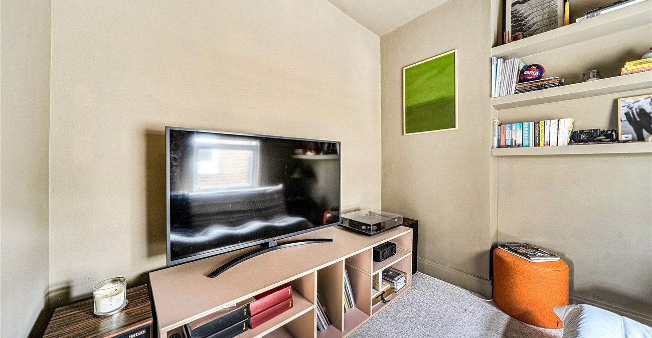 2 bedroom property for sale in Sydenham | Robinson Jackson