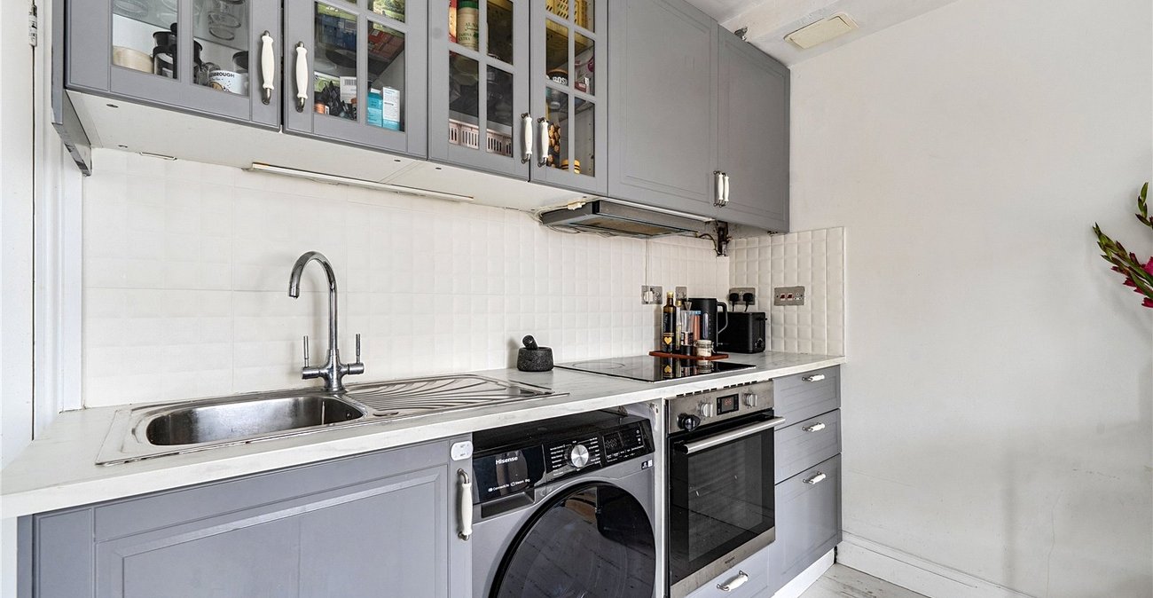 2 bedroom property for sale in Sydenham | Robinson Jackson