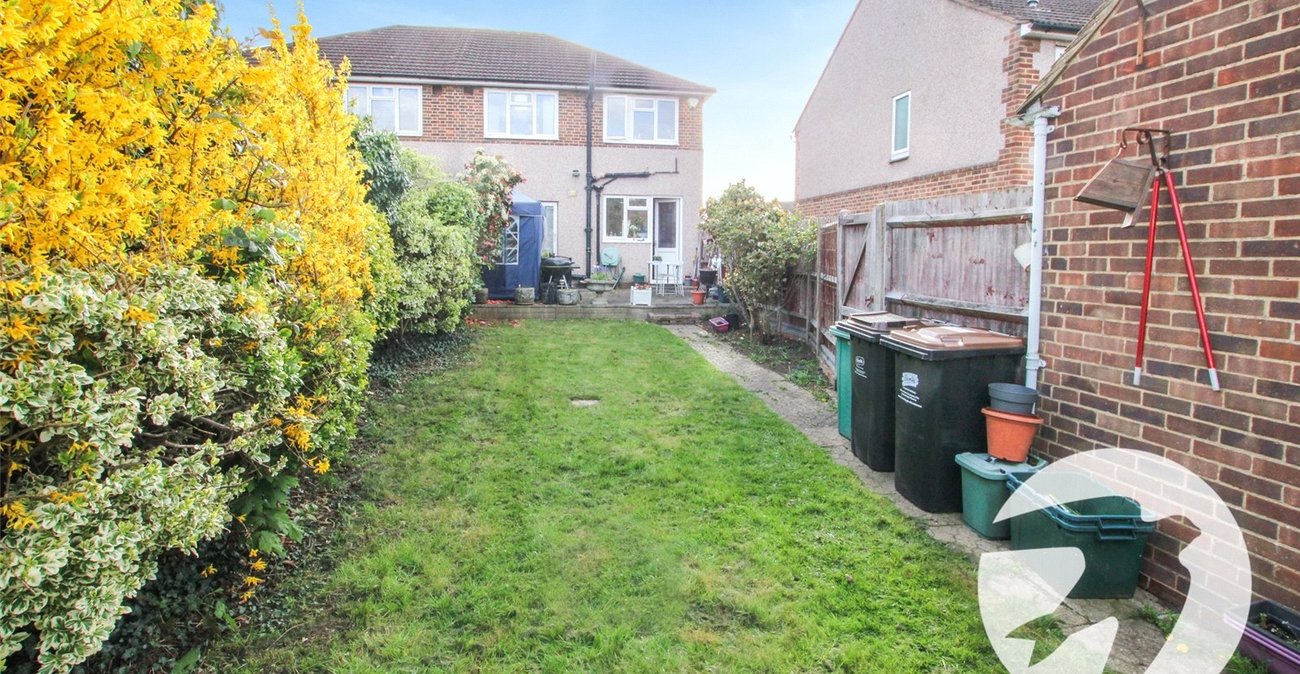 3 bedroom house for sale in London | Robinson Jackson