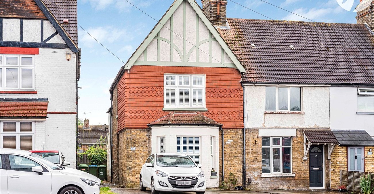 2 bedroom house for sale in London Road | Robinson Jackson
